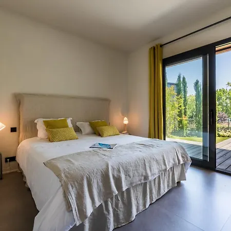 Lakeview-keyweek-villa - Swimming Pool Hotel Biarritz