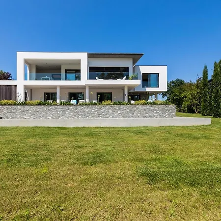 Lakeview-keyweek-villa - Swimming Pool 4*