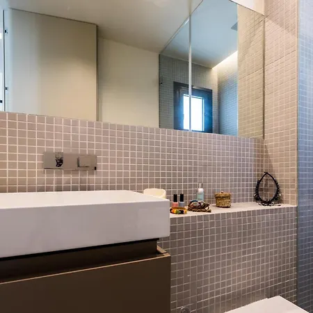 Lakeview-keyweek-villa - Swimming Pool Hotel Biarritz