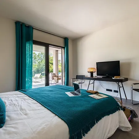 Lakeview-keyweek-villa - Swimming Pool 4*